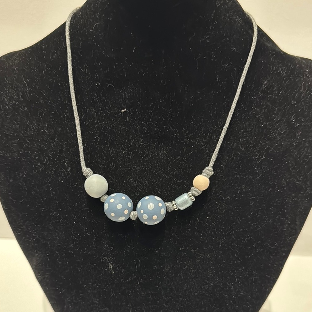 decouture - Elegant Blue Beaded Statement Necklace